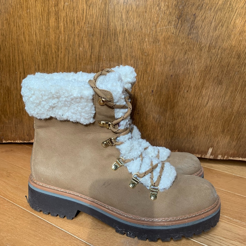 Tommy Hilfiger fuzzy lace up  winter boots, size 8 1/2M